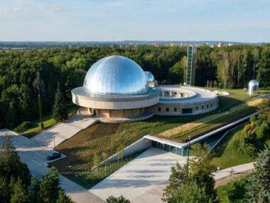 „100 lat wieczności”. Nowy seans w Planetarium Śląskim Planetarium slaskie
