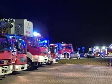 Dwa pożary w powiecie tarnogórskim Pożar hali magazynowej w Szałszy