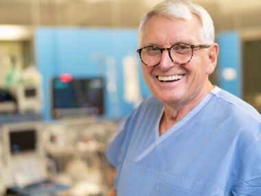 Prof. Bochenek, legenda kardiochirurgii, kończy 75 lat Profesor andrzej bochenek