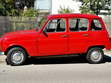 Legendarny Renault R4 Legendarny Renault R4