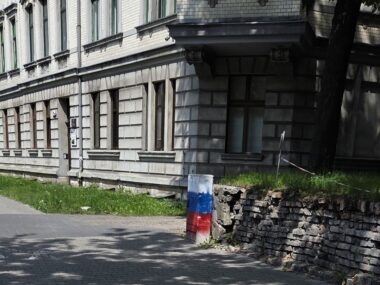 "Estetyczna katastrofa" - mówi mieszkanka Rudy Śląskiej Skrzynka