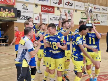 PKO Gwiazda Ruda Śląska awansuje do ekstraklasy futsalu! Swiecie1