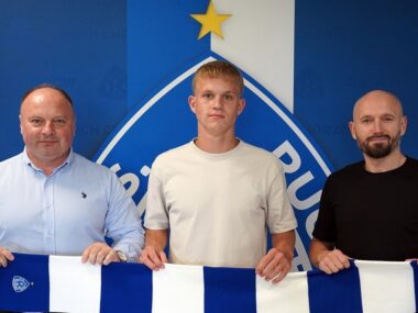 Szymon Bąk, wychowanek Ruchu, dołączył do dorosłej drużyny Szymon bak