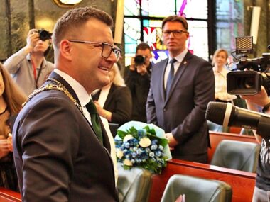 „Drużyna Szymona Michałka” przejmuje „stołki” w Chorzowie Szymon michalek chorzow