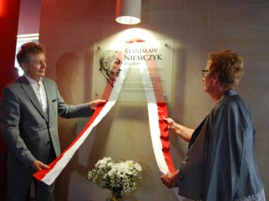 Odsłonięcie tablicy pamięci Stanisława Niemczyka Tablica pamieci stanislawa niemczyka czechowice dziedzice 8