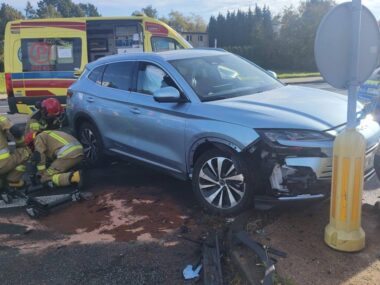 Powiat tarnogórski. Dwa samochody zderzyły się na DK 11 Kolizja w Tarnowskich Górach
