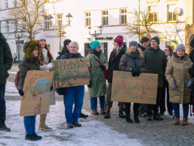 Petycje za tarnogórskim rezerwatem i konferencja przeciwko Przekazanie petycji za utworzeniem rezerwatu na terenie Parku Repeckiego w Tarnowskich Górach