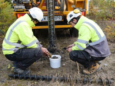 Prace badawcze na terenie Zakładów Chemicznych w Tarnowskich Górach Prace badawcze na terenie Zakładów Chemicznych w Tarnowskich Górach