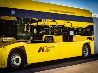 Transport GZM będzie woził kibiców GKS-u Katowice za darmo Transport gzm autobus
