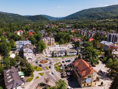 Ustroń: od hutniczych pieców do zjawiskowych piramid Ustroń: od hutniczych pieców do zjawiskowych piramid