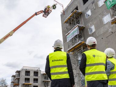 Na budowie nowego osiedla Katowicach zawieszono wiechę Wiecha osiedle ktbs katowice