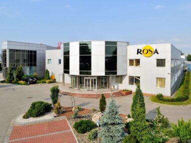 Rosa rośnie. Tyska fabryka oświetlenia inwestuje w nowe moce Zakład firmy Rosa w Tychach