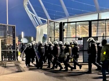 Zadyma na Stadionie Śląskim. 19 osób zatrzymanych po meczu Zadyma na Stadionie Śląskim. 19 osób zatrzymanych po meczu
