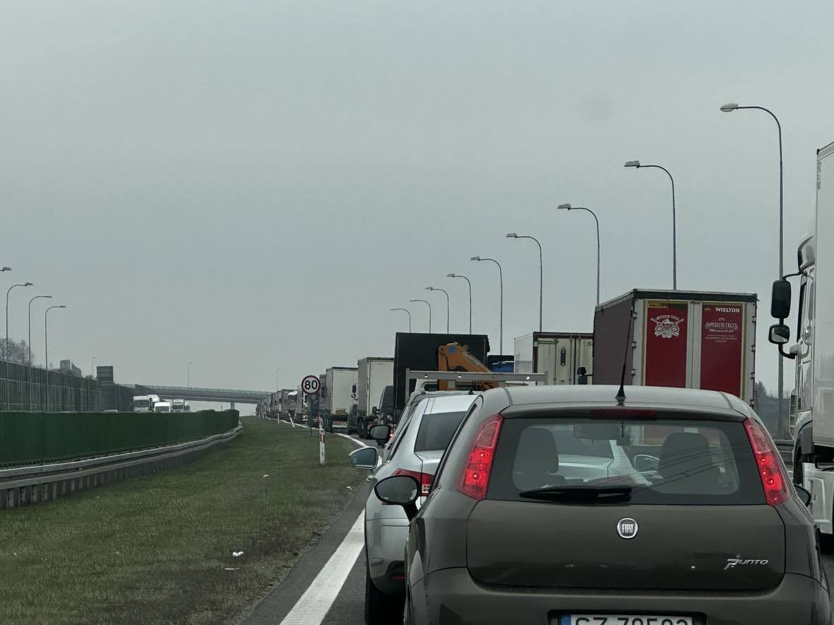 A1 wypadek korki 4