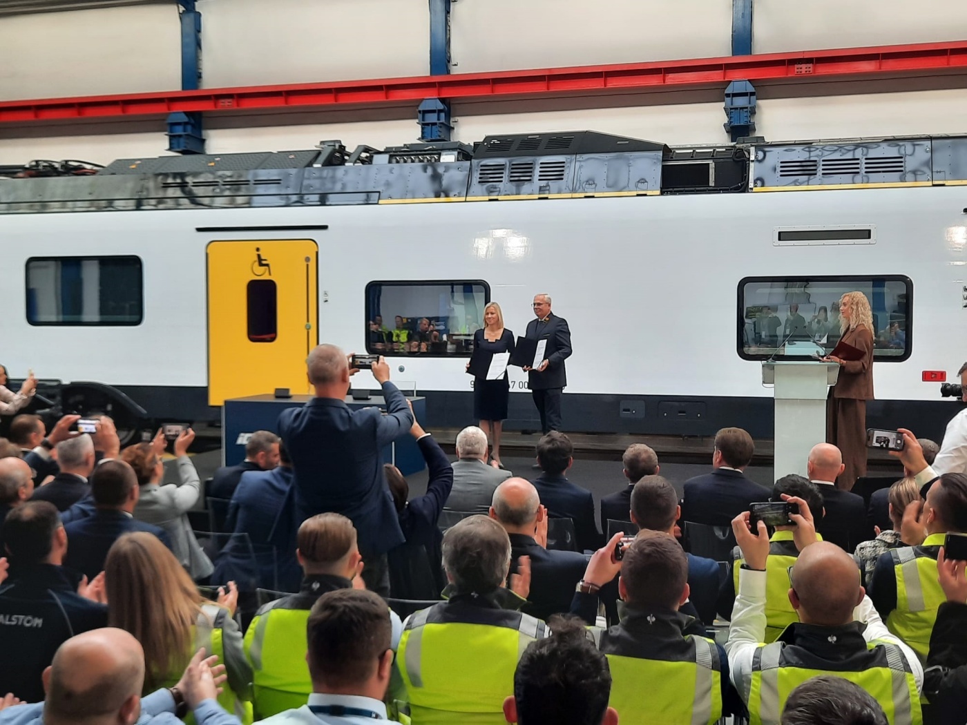 Alstom intercity umowa 15