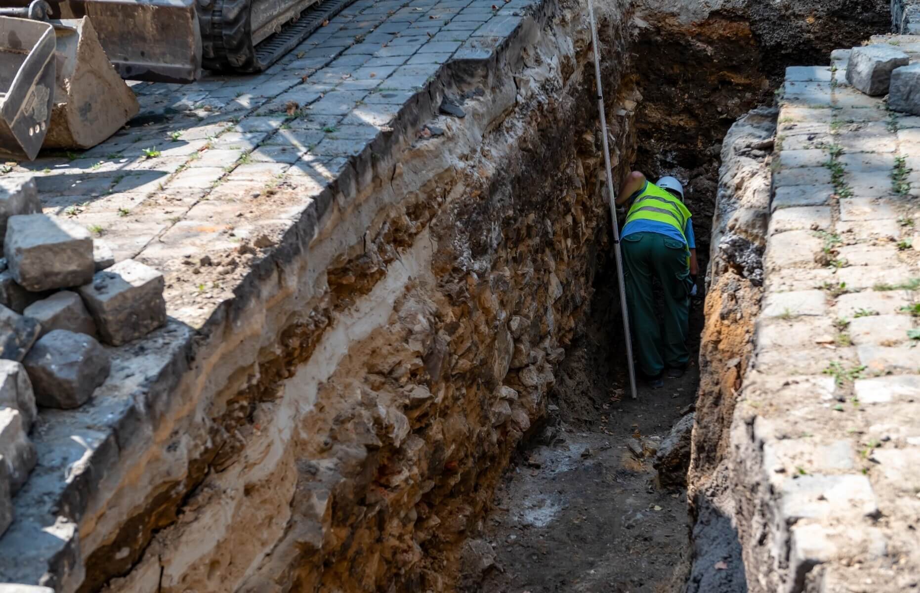 Badania archeologiczne w rejonie pl. Klasztornego