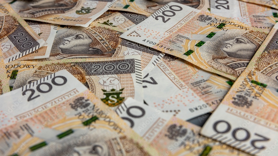 Wyłudzili kredyty na 3,5 mln zł. Ponad sto osób z zarzutami
