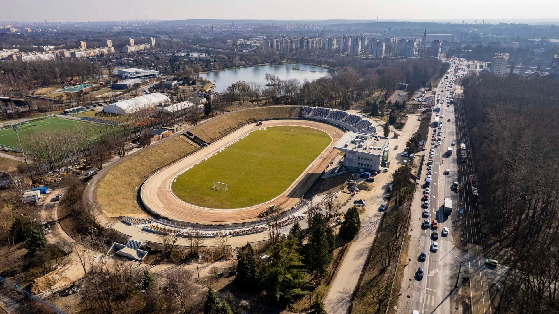 Budowa nowych trybun na stadionie im. Pawła Waloszka