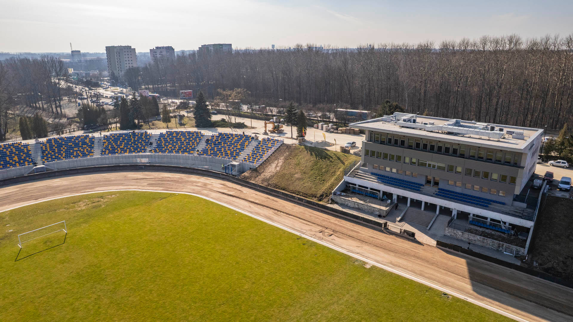 Budowa nowych trybun na stadionie im. Pawła Waloszka
