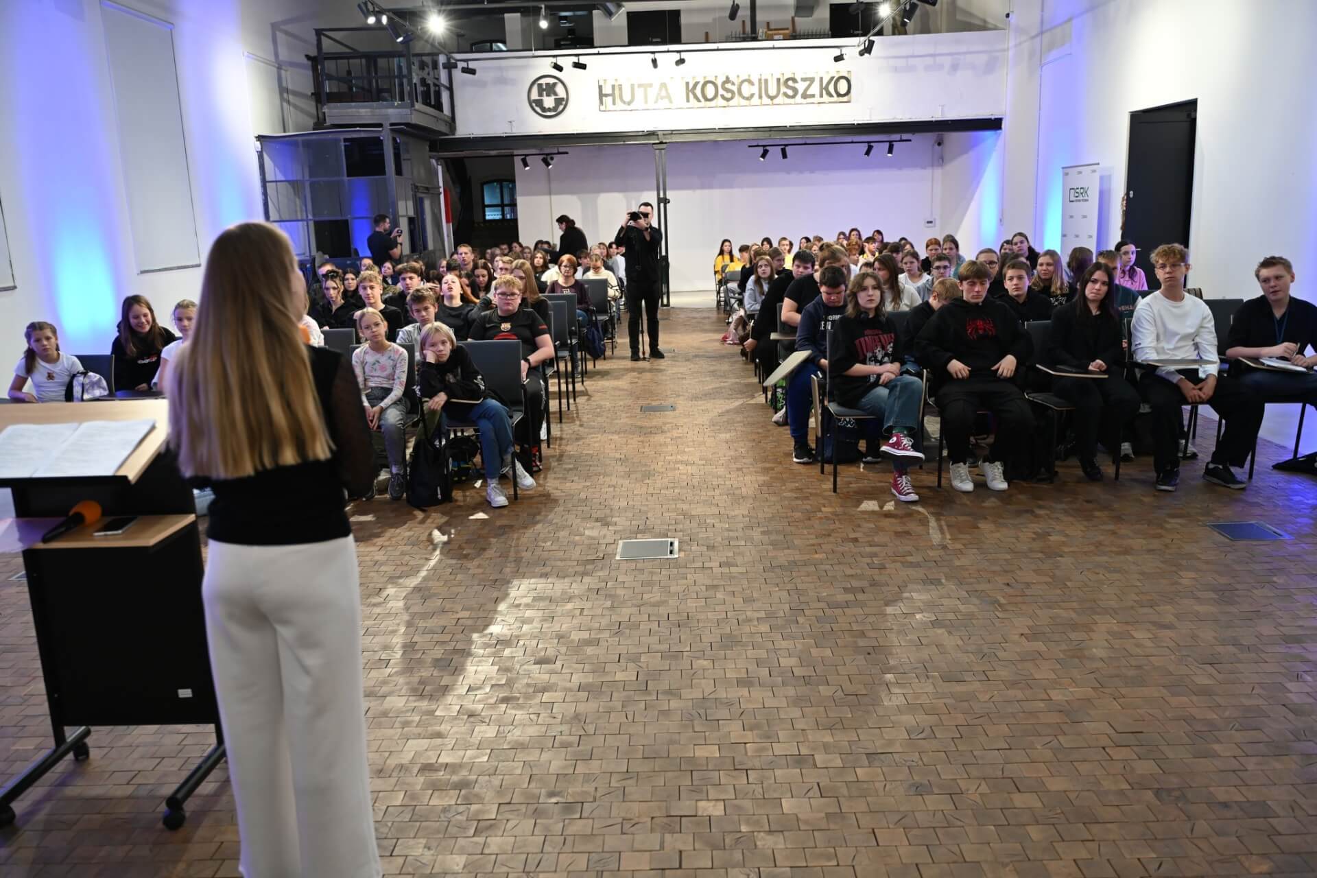 Chorzow forum mlodych 4