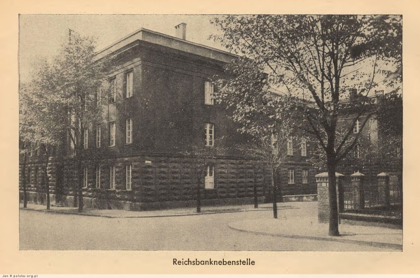 Chorzow gmach bankowy chopina 10 23