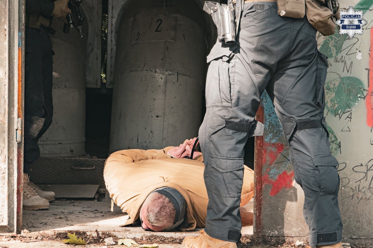 Cwiczenia policji zabytkowa kopalnia srebra 17