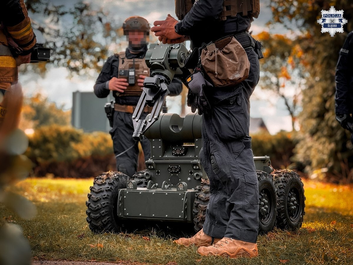 Cwiczenia policji zabytkowa kopalnia srebra 25