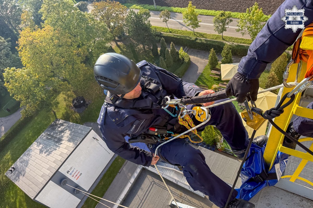 Cwiczenia policji zabytkowa kopalnia srebra 32