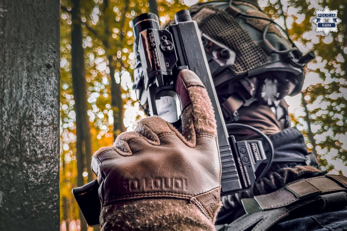 Cwiczenia policji zabytkowa kopalnia srebra 35