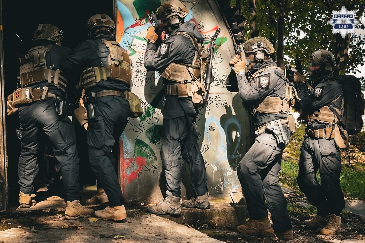 Cwiczenia policji zabytkowa kopalnia srebra 38