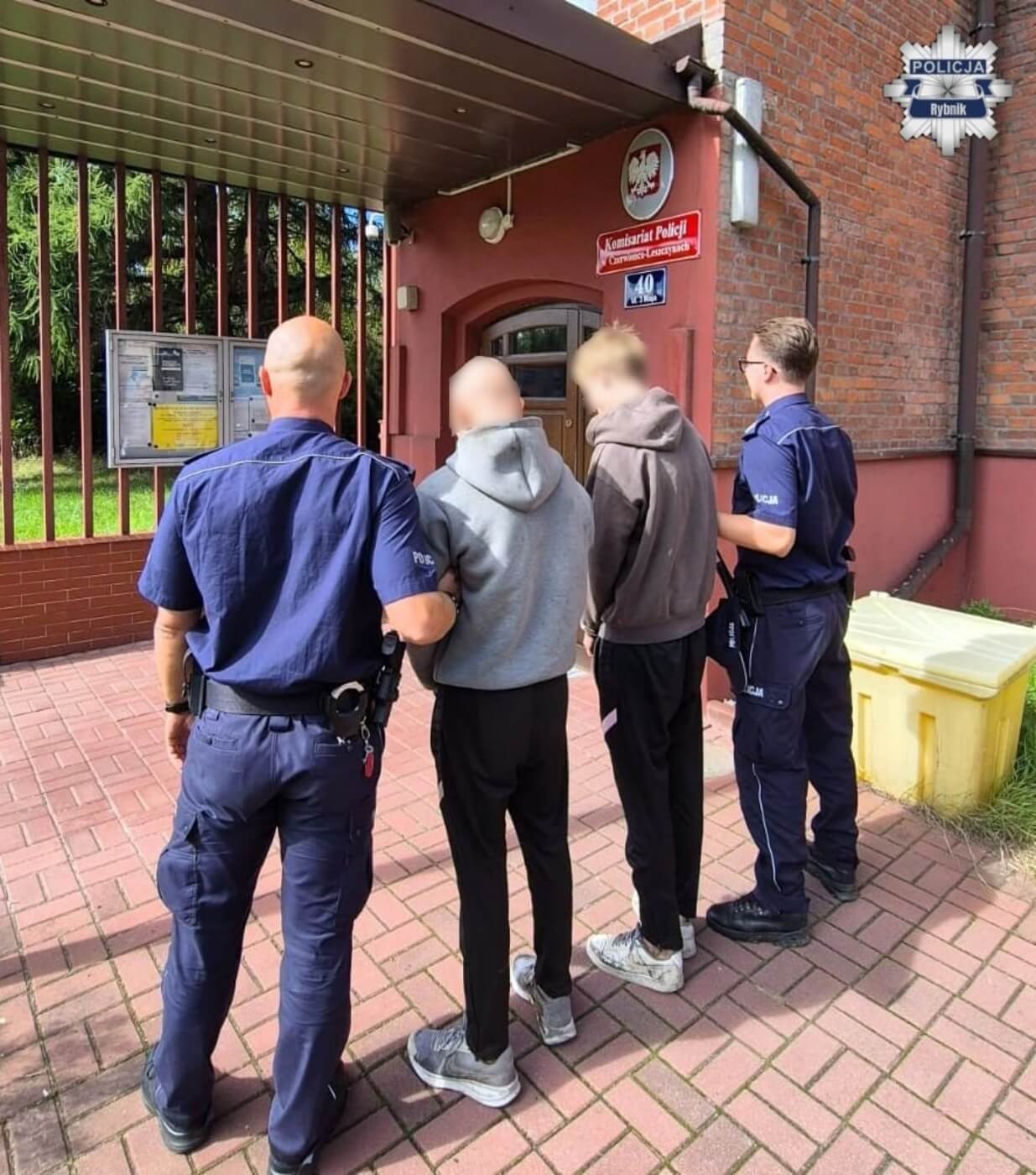 Czerwionka leszczyny nastoletni wlamywacze ukrywali sie na haldzie 3