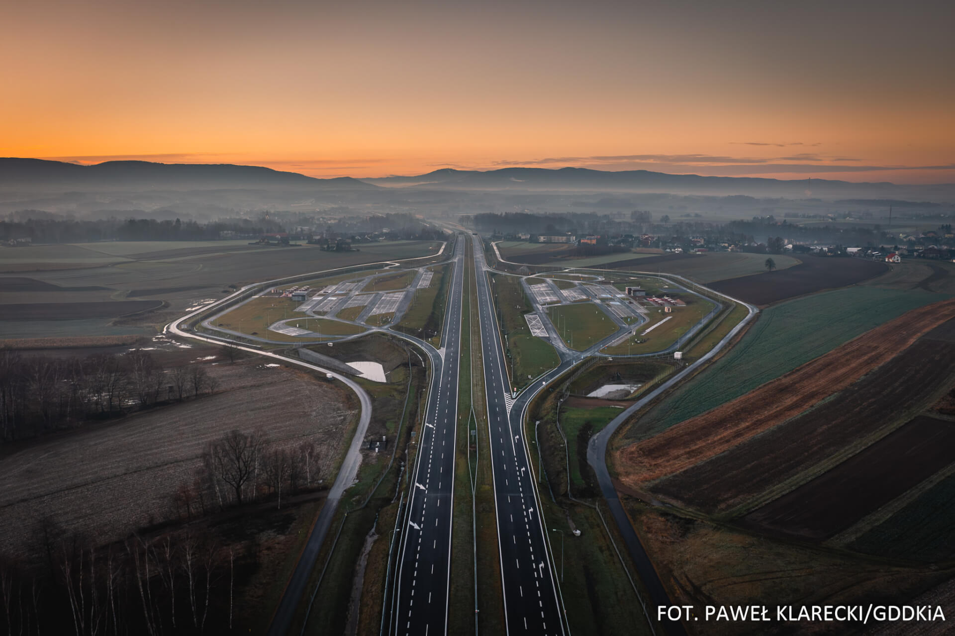 Nowa droga otwarta w województwie śląskim. To kolejny etap budowy nowoczesnej drogi ekspresowej S1