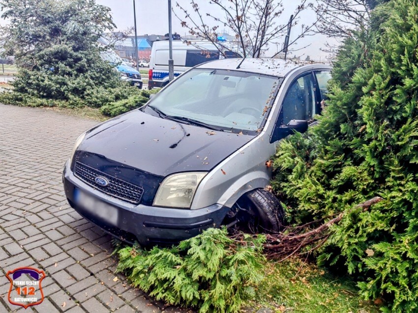 Śmierć w wyniku zawału na drodze w Tychach - 4.112024
