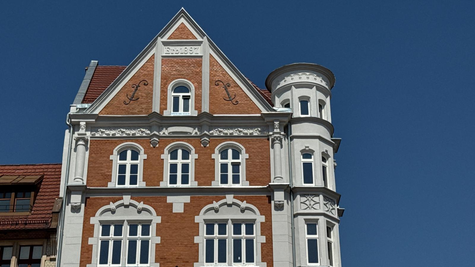 Wyremontowana kamienica u zbiegu Rynku i ul. Podgórnej w Bytomiu