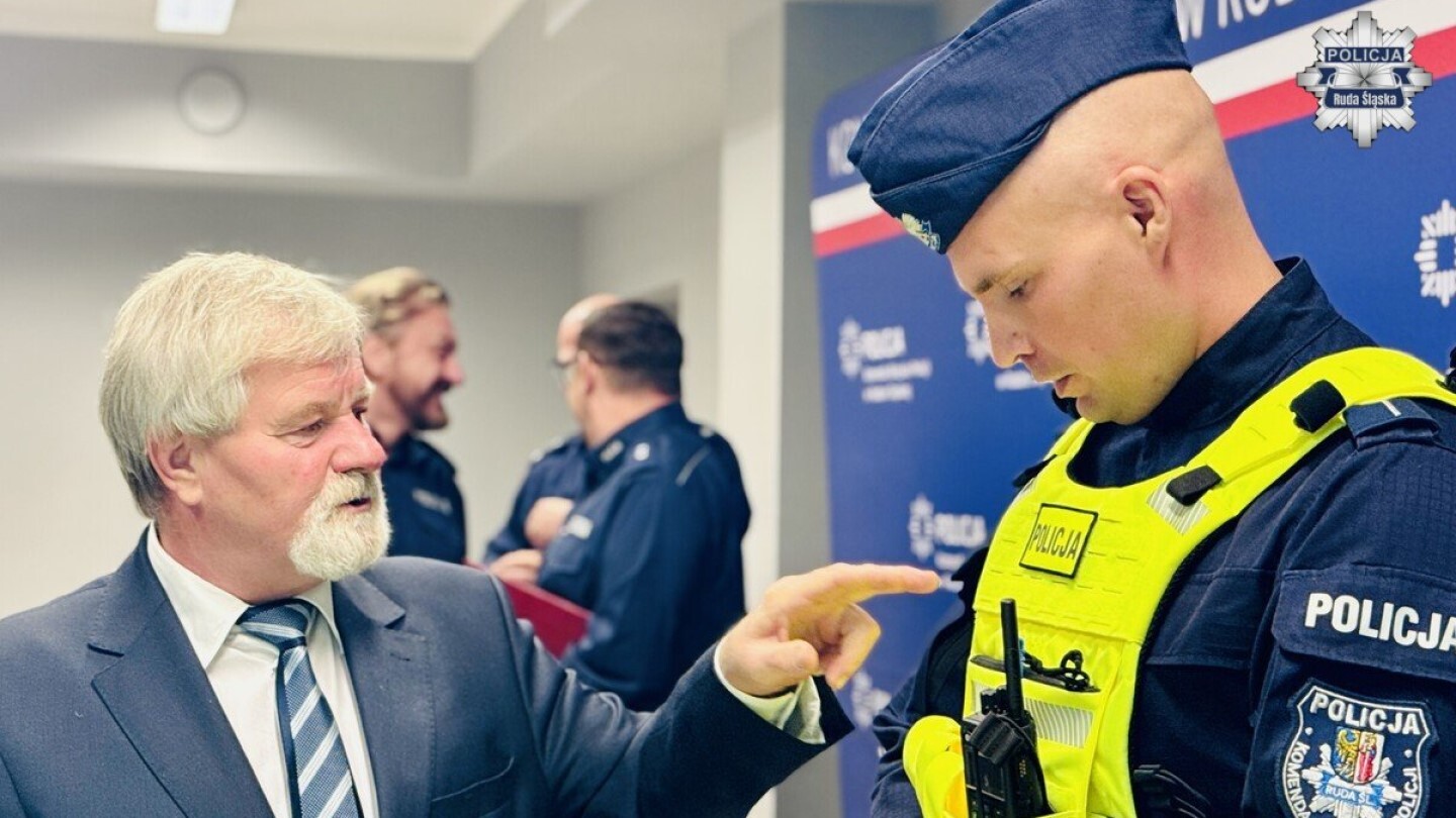 Kamizelki ruda policja