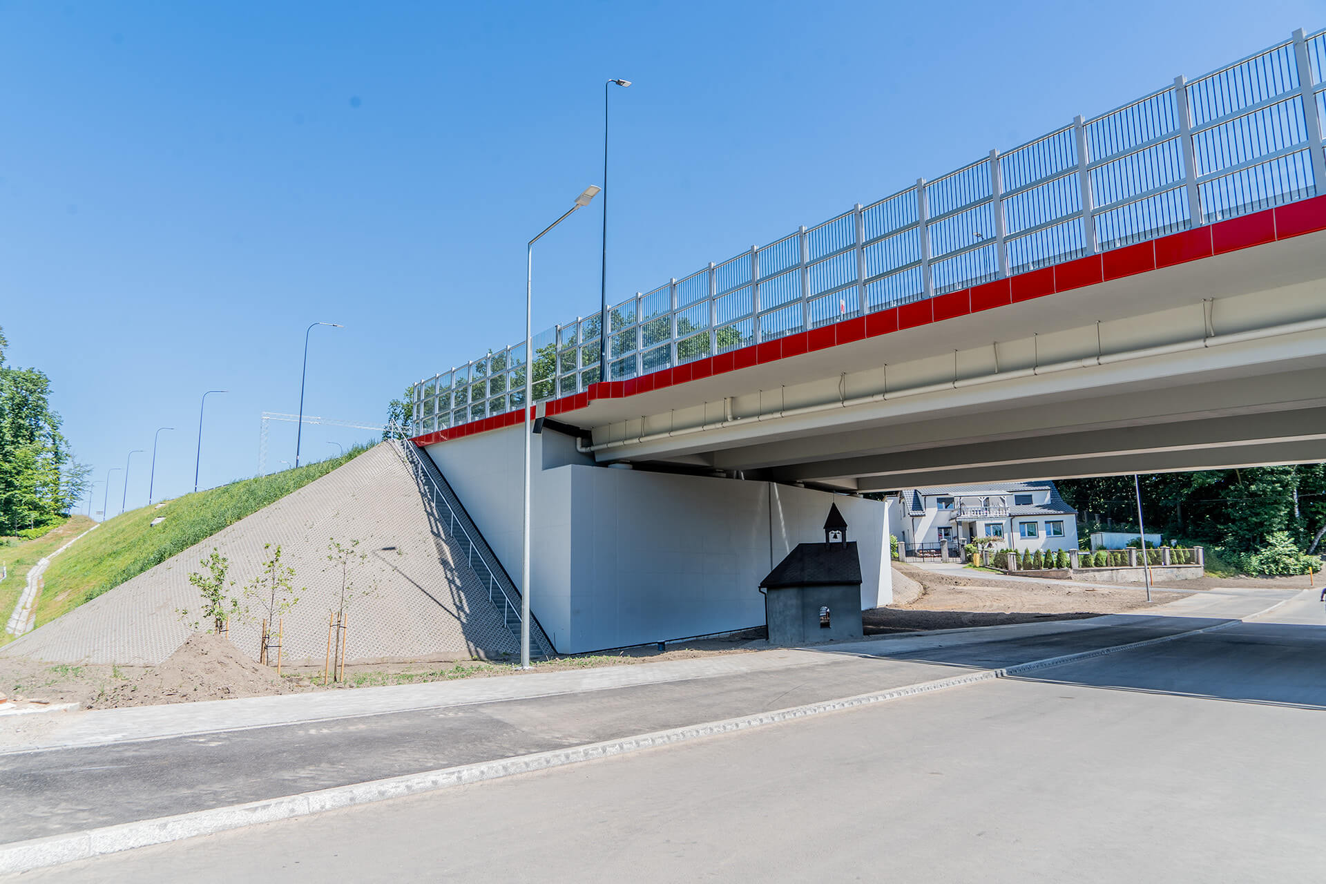 Kapliczka pod wiaduktem Drogi Wojewódzkiej nr 935 w Rybniku