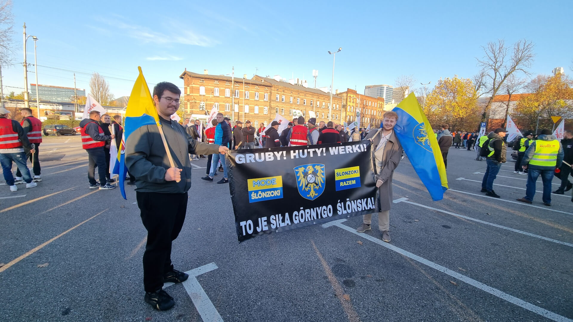 Około 10 tysięcy członków central związkowych z regionu oraz sympatyków wzięło udział w marszu gwiaździstym
