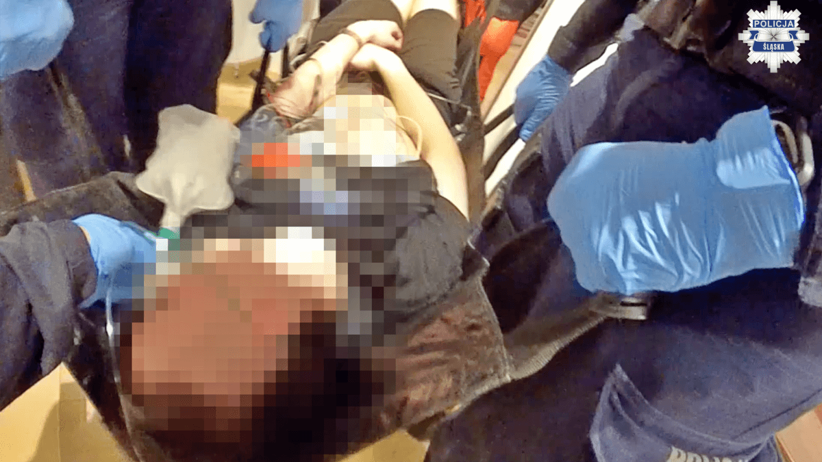 Policjanci z Katowic uratowali życie młodego mężczyzny