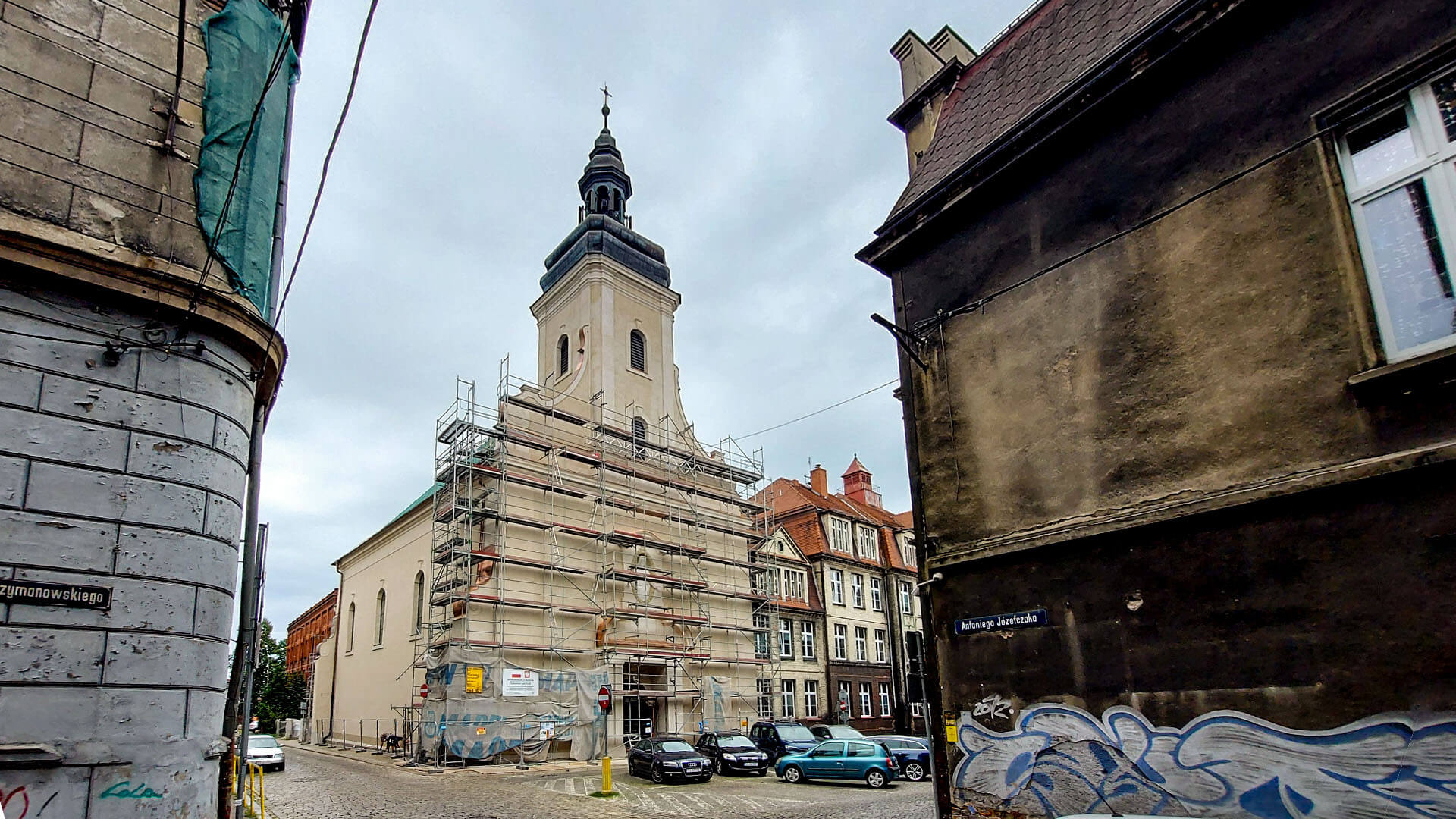 Kościół 3x starszy od Katowic, a wygląda jak nowy. Renowacja św. Wojciecha na finiszu. Muzeum Górnośląskie zaprasza na spacer