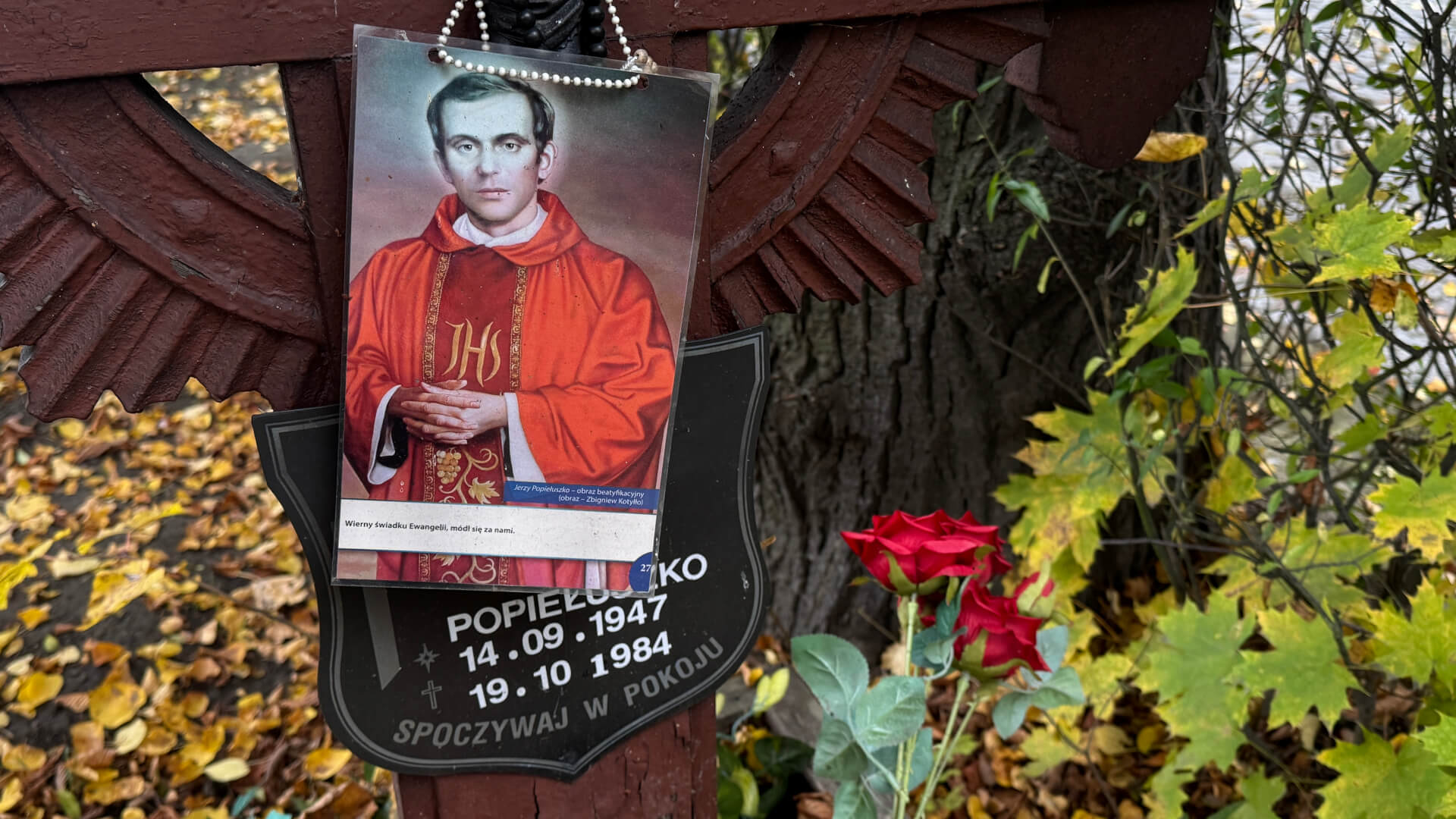 Symboliczny grób Popiełuszki