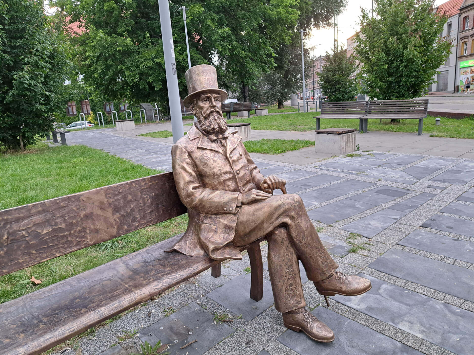 Ławeczka z księciem Guido Hencklem von Donnersmarckiem