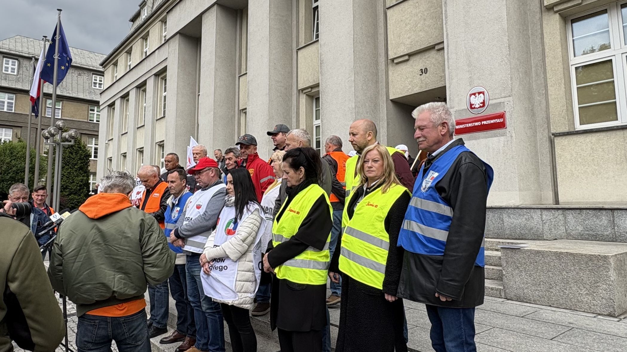 W Katowicach hutnicy zapowiedzieli protest, który ma się odbyć 21 maja 2025 roku