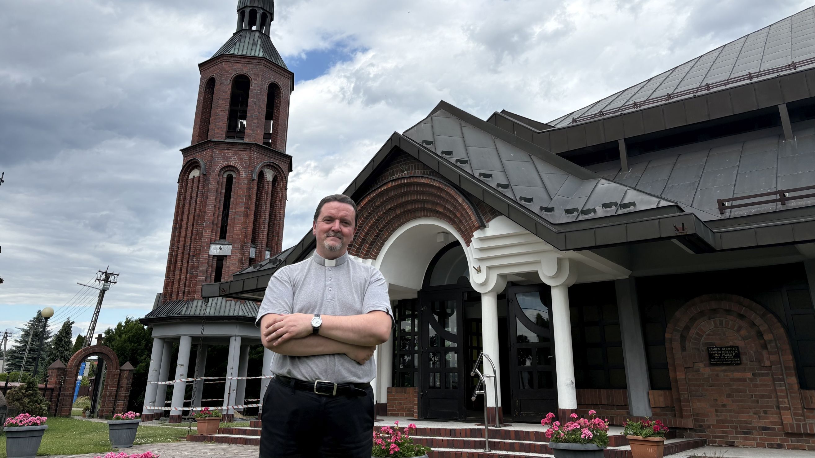 Ks. Marcin Piasecki, proboszcz Parafii Matki Bożej Królowej Aniołów w Tychach-Wilkowyjach