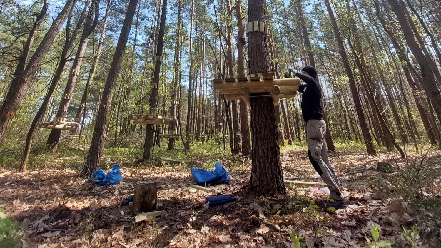 Nowa atrakcja w województwie śląskim. W powiecie tarnogórskim powstaje Park Linowy