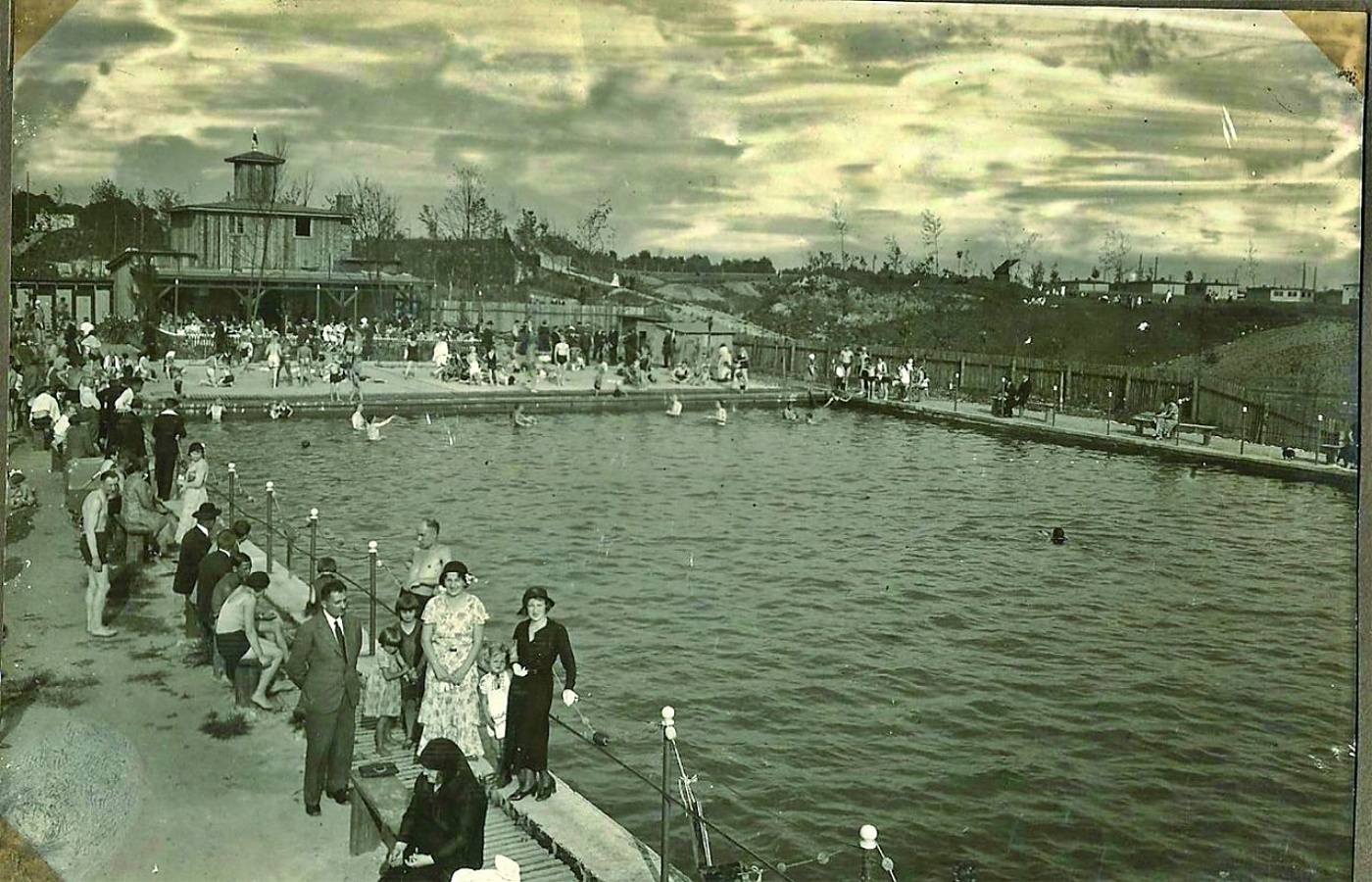 Park ludowy michalkowice basen