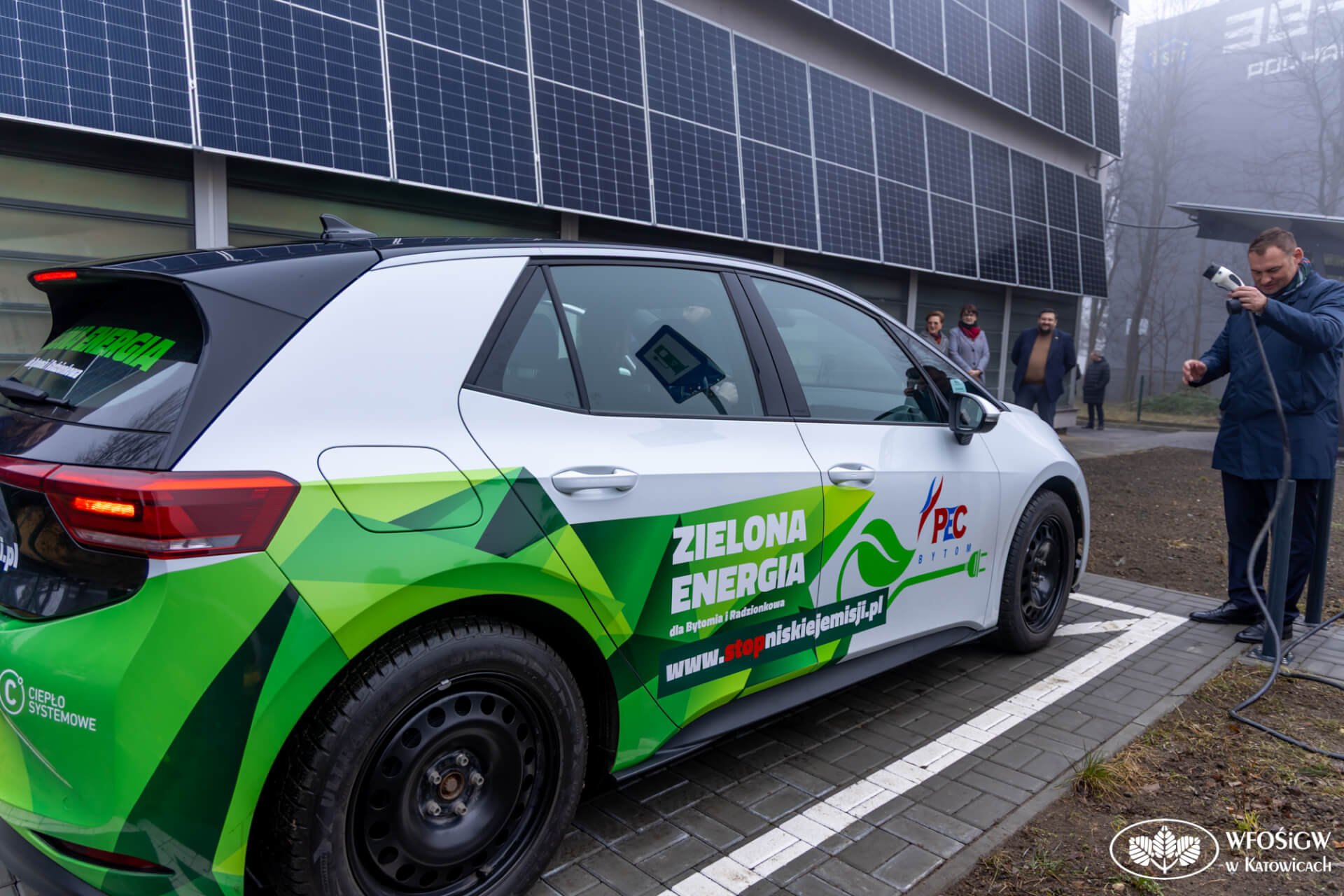 WFOŚiGW w Katowicach podpisał ostatnią umowę w ramach Programu „50 kW na start”. Fotowoltaika dla Bytomia