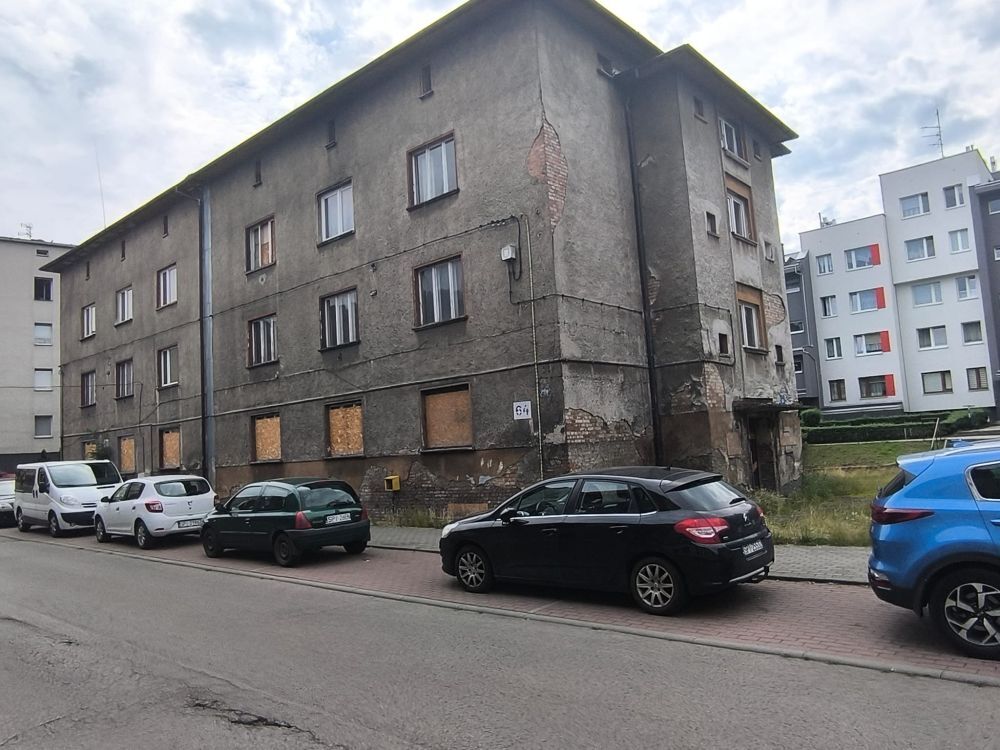 Przebudowa i adaptacja mieszkań komunalnych w Piekarach Śląskich