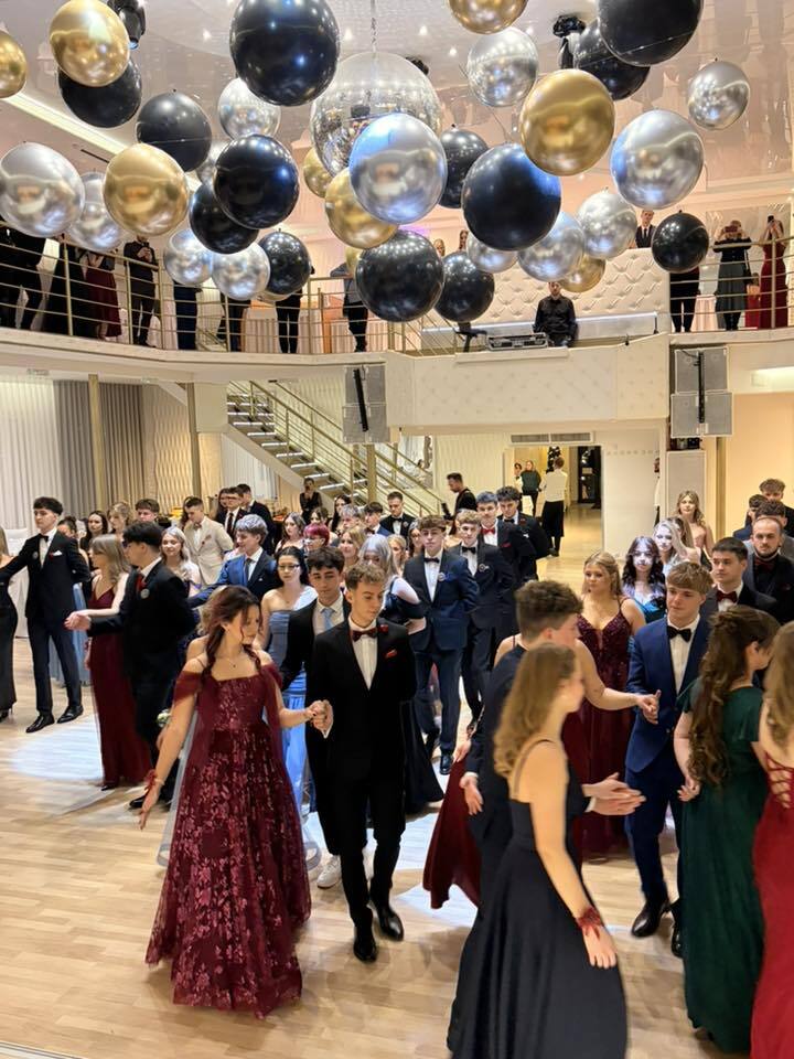 Studniówka w AZS w Piekarach Śląskich 2026