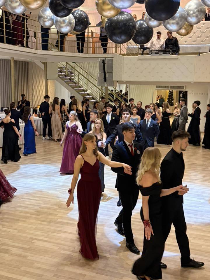 Studniówka w AZS w Piekarach Śląskich 2026