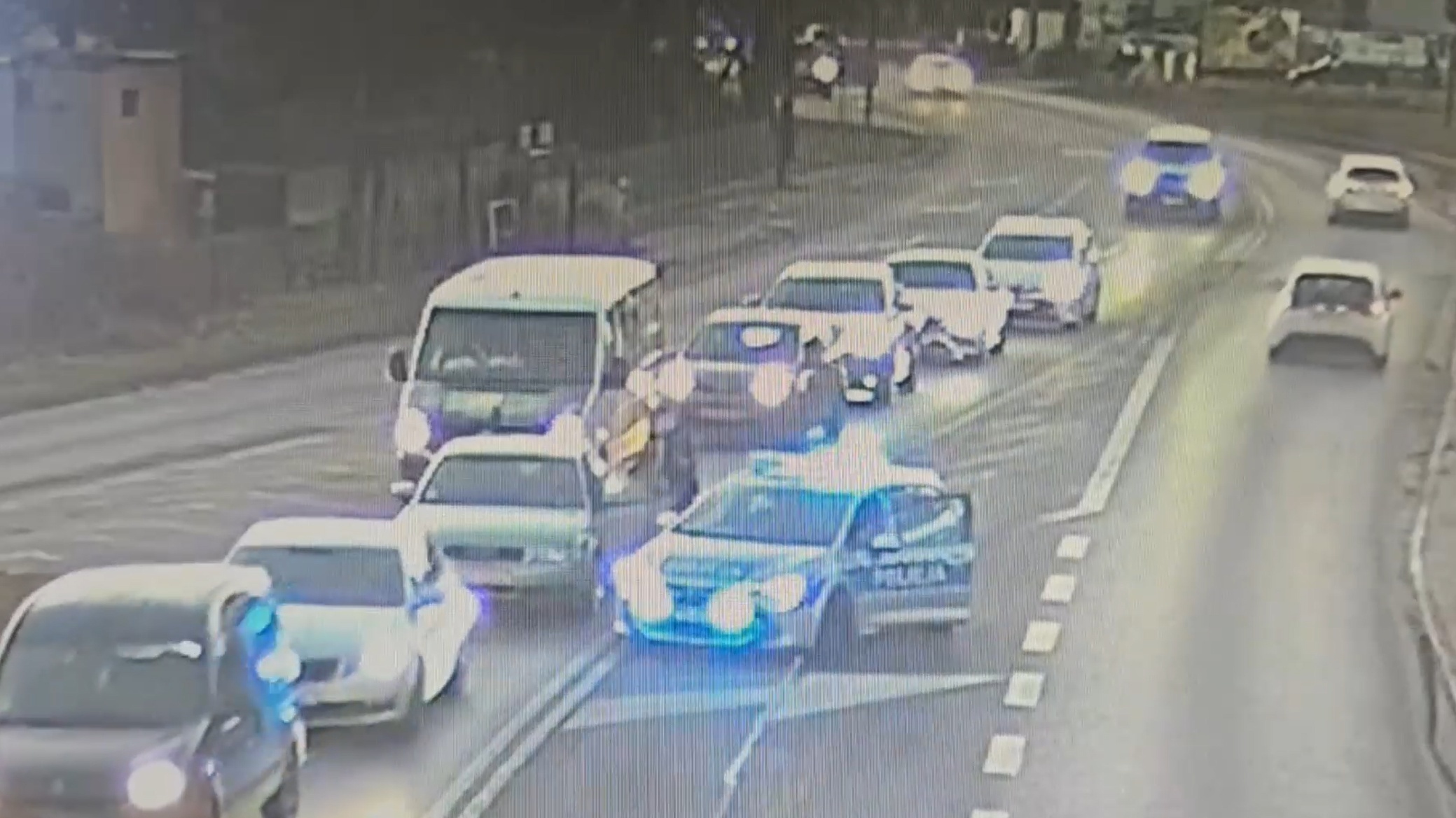 Pijany kierowca zaatakował policjanta